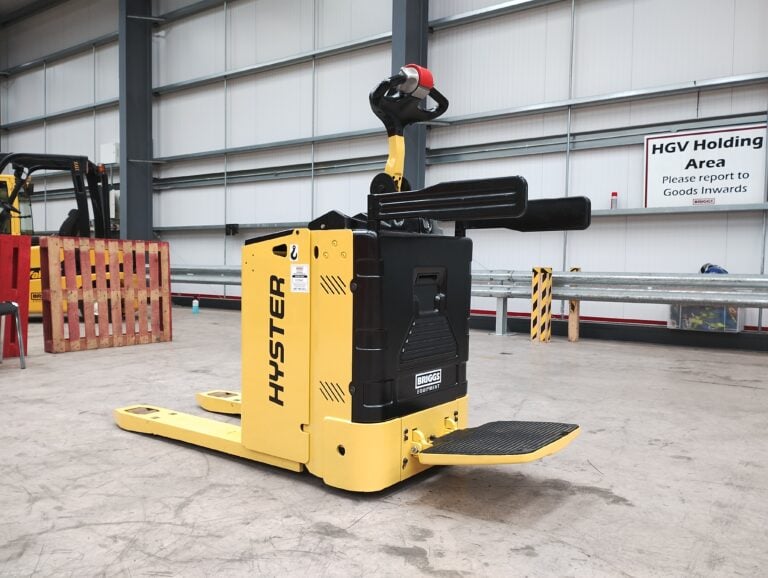 2017 Hyster P2.0SE Pallet Truck