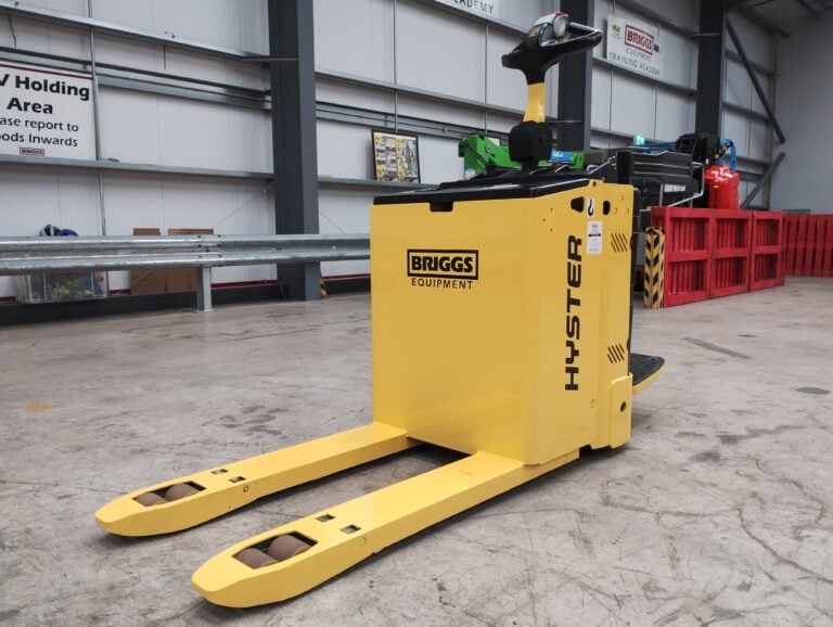 2017 Hyster P2.0SE Pallet Truck