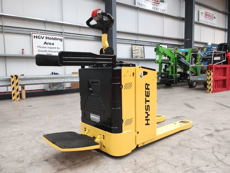 2017 Hyster P2.0SE Pallet Truck