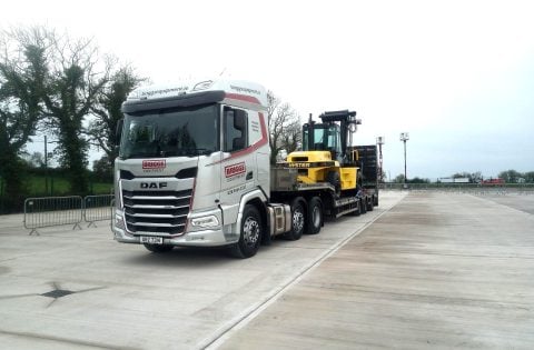 DAF lorry with Hyster 13 tonne
